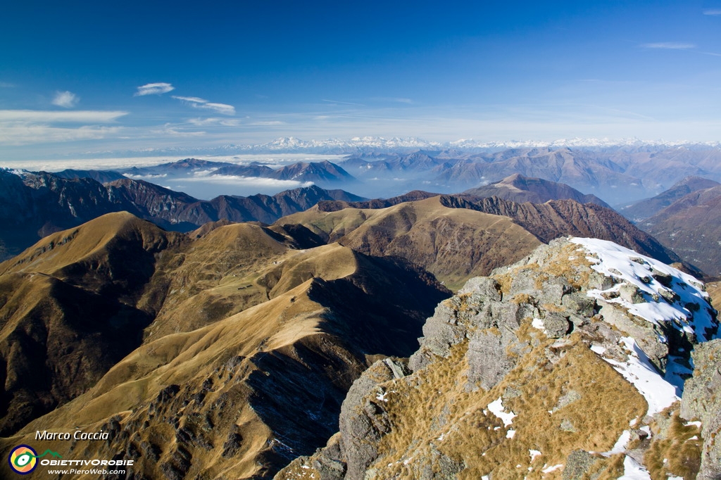 14_Dalla cima verso il grassi ed il Rosa.JPG